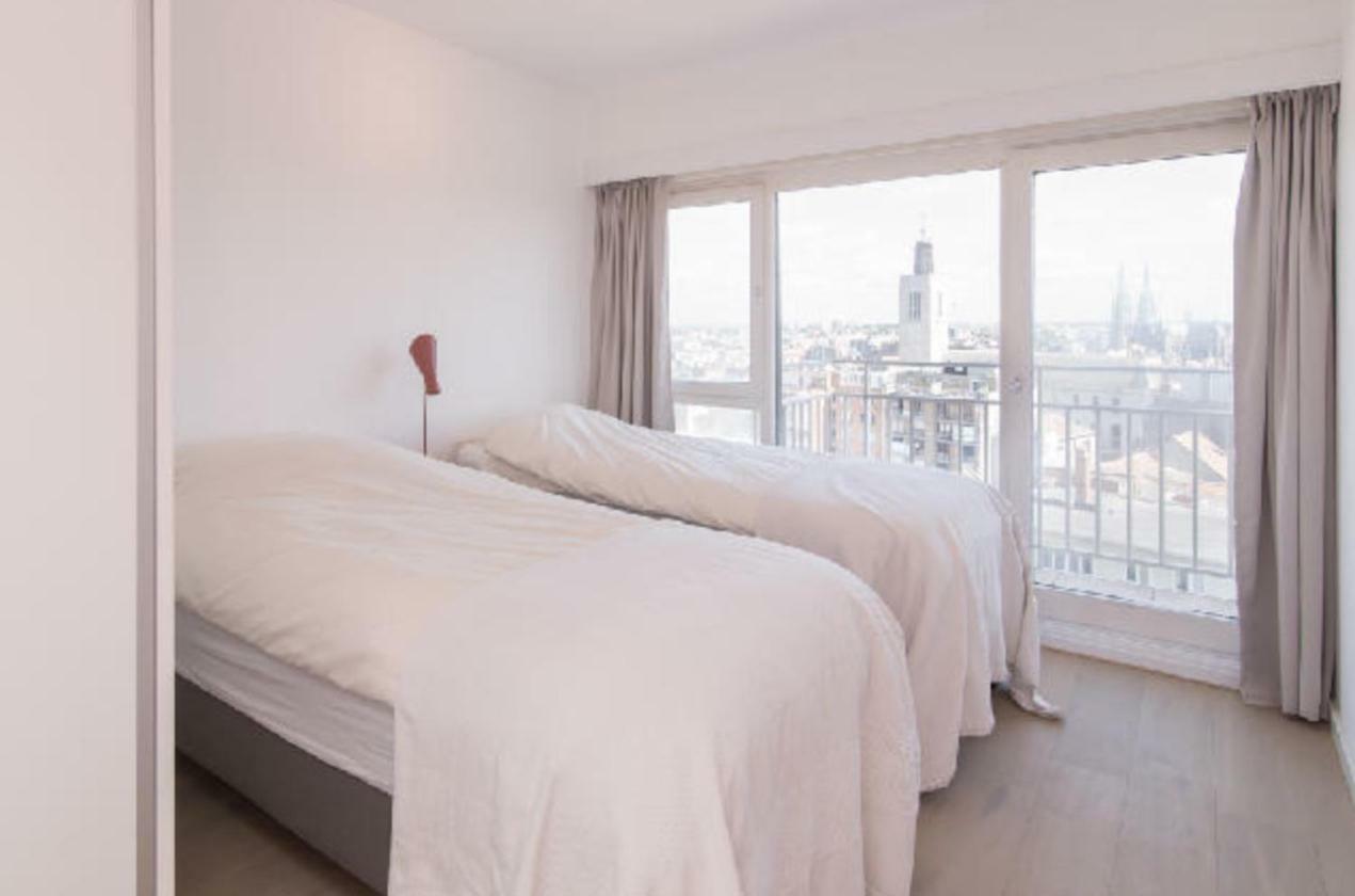 Sea And City View With Double Terrace Flat C Oostende Exteriör bild